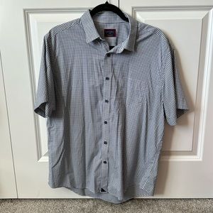 UnTuckit button down. Size Large
